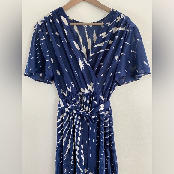 SOLD - Vintage 70s/80s Classy/Boho Navy Blue w/ White Dress - Picture 3 of 7